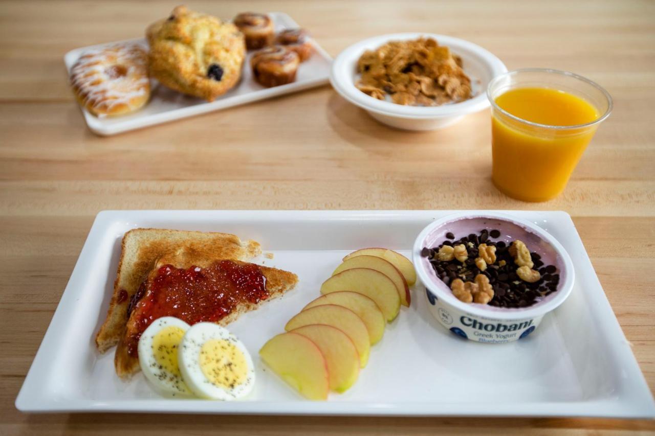 Comfort Inn Mount Pleasant - Racine Bagian luar foto