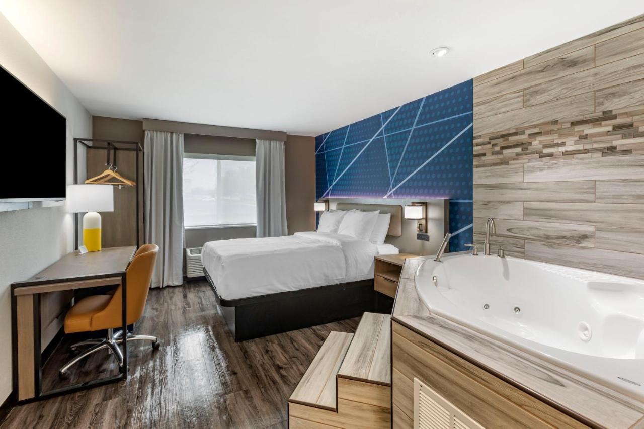 Comfort Inn Mount Pleasant - Racine Bagian luar foto