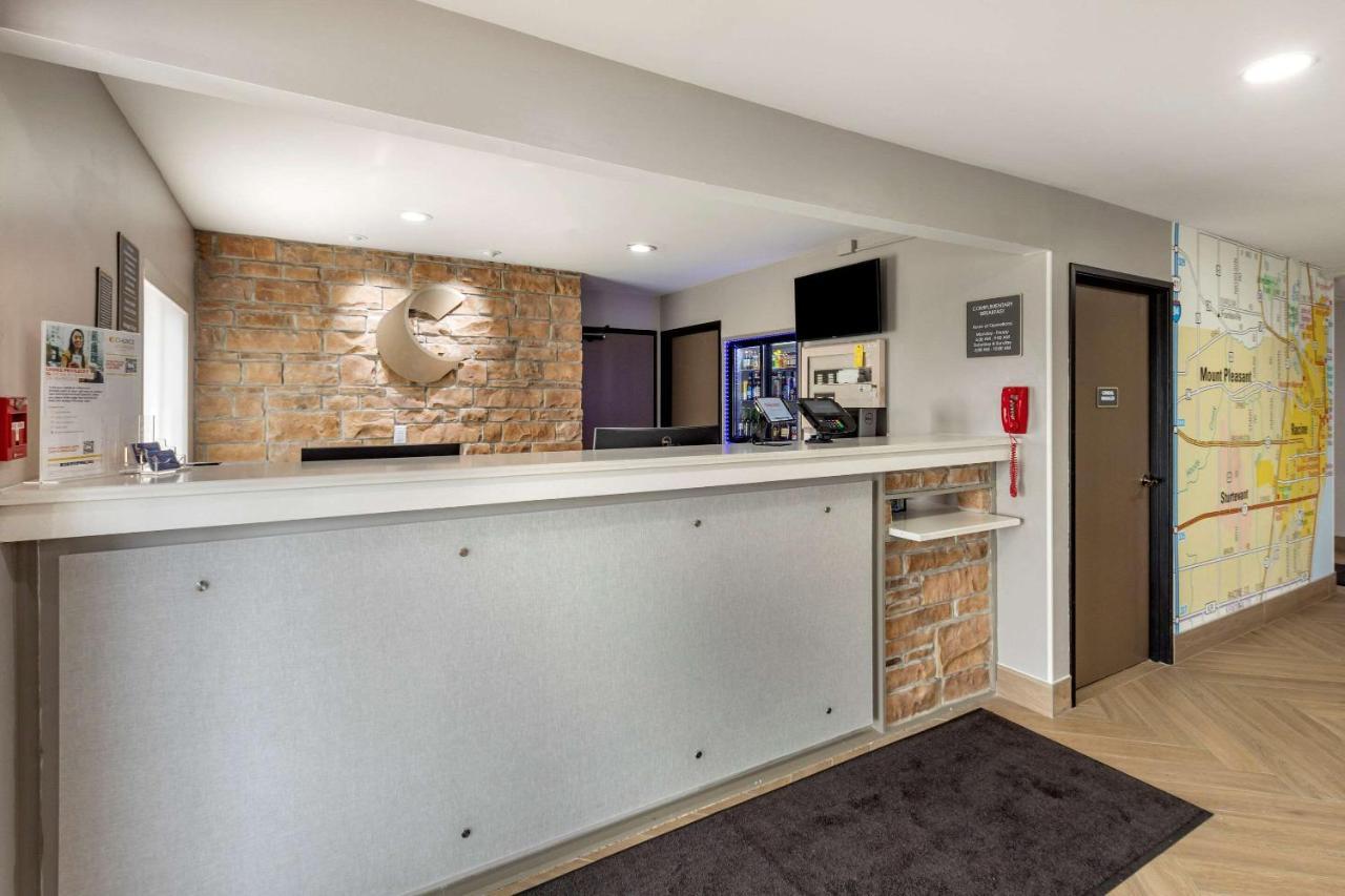 Comfort Inn Mount Pleasant - Racine Bagian luar foto