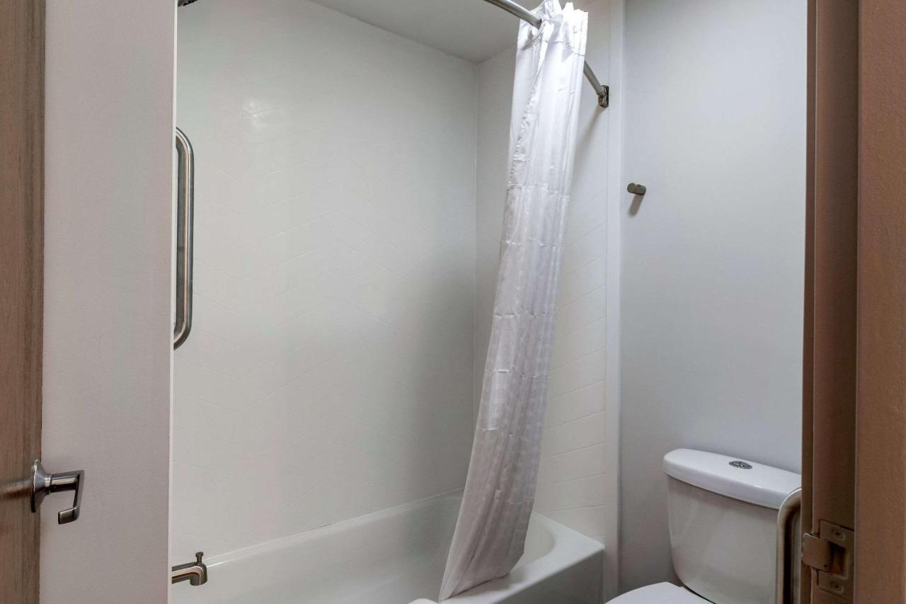 Comfort Inn Mount Pleasant - Racine Bagian luar foto